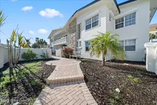 154 Crescent Beach Dr, Cocoa Beach, FL 32931 - Photo 5