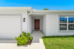 1011 Starfire St SE, Palm Bay, FL 32909 - Photo 3