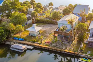 42 Vip Is, Grant-Valkaria, FL 32949 - Photo 1