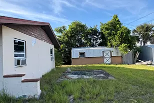 305 Live Oak Ln, Melbourne, FL 32935 - Photo 3