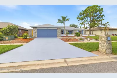 2015 Bottlebrush Drive, Melbourne, FL 32935 - Photo 3