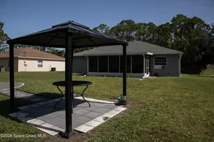 1572 Holbrook Rd NW, Palm Bay, FL 32907 - Photo 5