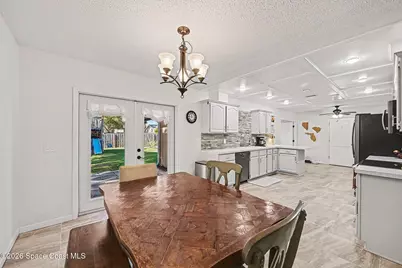 1070 Lee Avenue NW, Melbourne, FL 32907 - Photo 9
