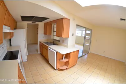300 Darrow Avenue, Melbourne, FL 32901 - Photo 17