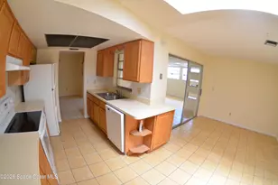 300 Darrow Ave, Melbourne, FL 32901 - Photo 17