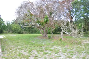 300 Darrow Ave, Melbourne, FL 32901 - Photo 3