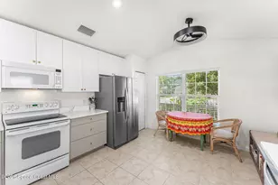 1070 Indian Oaks Dr, Melbourne, FL 32901 - Photo 11