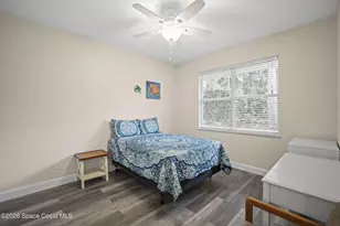 406 Pineapple Square SW, Vero Beach, FL 32962 - Photo 23