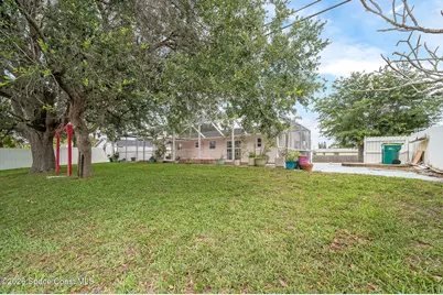 586 Louvre Drive, Melbourne, FL 32935 - Photo 7