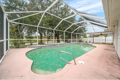 586 Louvre Drive, Melbourne, FL 32935 - Photo 15