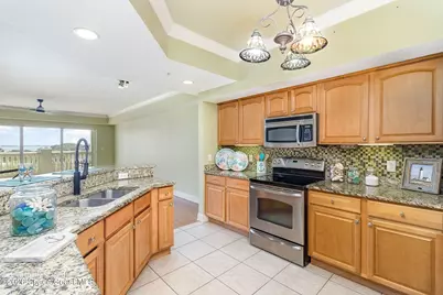 1211 E New Haven Avenue #402, Melbourne, FL 32901 - Photo 13