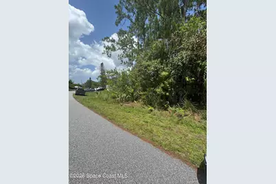 1872 Red Bud Circle NW, Palm Bay, FL 32907 - Photo 3
