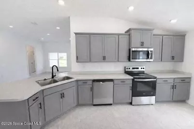 821 Airport Avenue SE, Palm Bay, FL 32909 - Photo 7