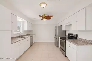 901 Grandeur St SE, Palm Bay, FL 32909 - Photo 3