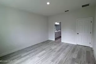 526 Oleander Ln NW, Palm Bay, FL 32907 - Photo 9