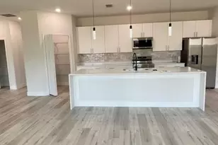 526 Oleander Ln NW, Palm Bay, FL 32907 - Photo 3
