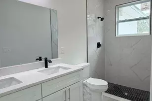 526 Oleander Ln NW, Palm Bay, FL 32907 - Photo 11