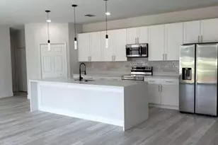 526 Oleander Ln NW, Palm Bay, FL 32907 - Photo 3