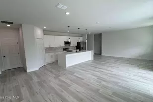 526 Oleander Ln NW, Palm Bay, FL 32907 - Photo 9