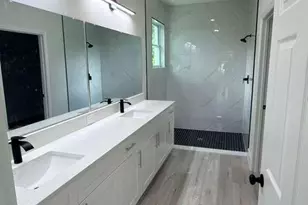 526 Oleander Ln NW, Palm Bay, FL 32907 - Photo 5