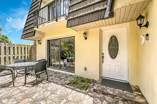 3913 Vista Oaks Cir NE, Palm Bay, FL 32905 - Photo 11