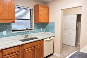 1010 Bianca Dr NE, Palm Bay, FL 32905 - Photo 5
