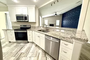 371 Narragansett St NE, Palm Bay, FL 32907 - Photo 5
