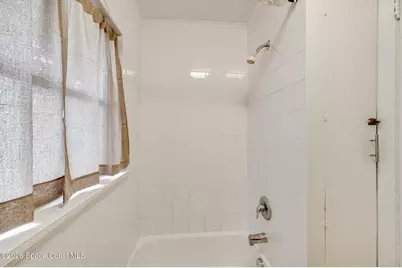 108 E Avenue D E, Melbourne, FL 32901 - Photo 21