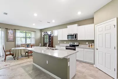 728 Acadia Court SE, Palm Bay, FL 32909 - Photo 9