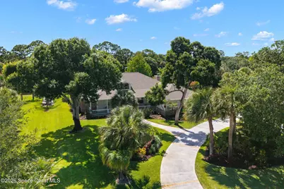 109 Harbor Point Drive, Sebastian, FL 32958 - Photo 7