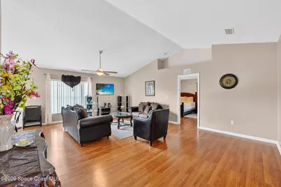 534 White Plains Avenue SW, Palm Bay, FL 32908 - Photo 9