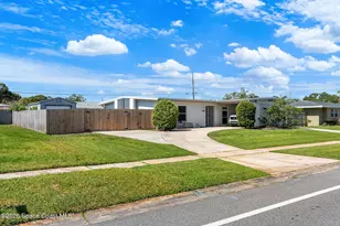 1055 Daytona Dr NE, Palm Bay, FL 32905 - Photo 3