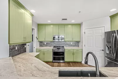 1437 Pineapple Avenue #405, Melbourne, FL 32935 - Photo 3