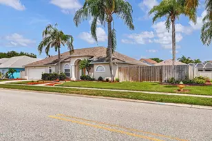 510 Sunset Lakes Dr, Merritt Island, FL 32953 - Photo 5