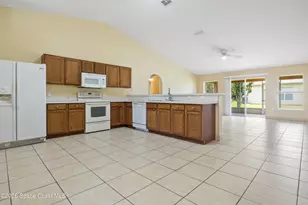 1406 Martinez St SE, Palm Bay, FL 32909 - Photo 7