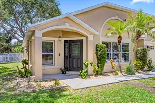 3270 Brentwood Ln, Melbourne, FL 32934 - Photo 5