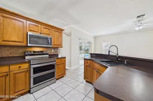 1510 Gardenton St NW, Palm Bay, FL 32907 - Photo 11
