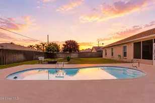 1510 Gardenton St NW, Palm Bay, FL 32907 - Photo 3