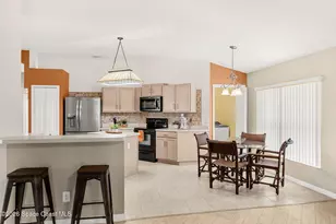 992 Shaw Cir, Melbourne, FL 32940 - Photo 17