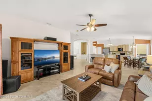 992 Shaw Cir, Melbourne, FL 32940 - Photo 9