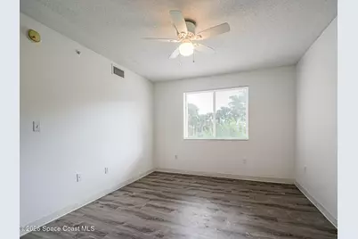 1670 N 42nd Circle #203, Vero Beach, FL 32967 - Photo 15