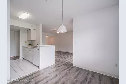 1670 N 42nd Circle #203, Vero Beach, FL 32967 - Photo 13