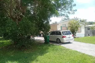 13121 SW 7th Ct, Davie, FL 33314 - Photo 3