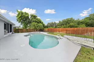 897 Hunters Creek Dr, Melbourne, FL 32904 - Photo 5