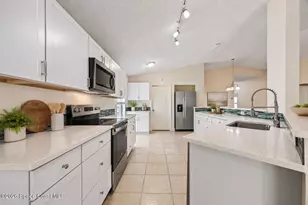 4077 Mt Carmel Ln, Melbourne, FL 32901 - Photo 5