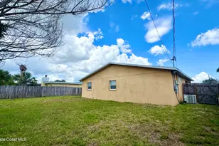 815 Juniper Ln, Melbourne, FL 32901 - Photo 19