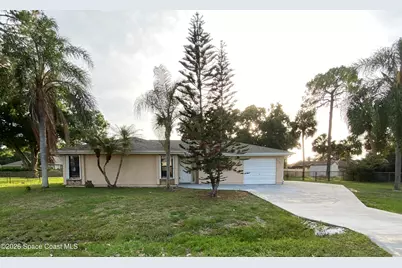 986 Piedmont Avenue NE, Palm Bay, FL 32907 - Photo 1