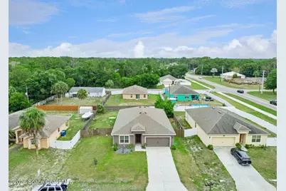 886 Pyracantha Street NW, Palm Bay, FL 32907 - Photo 15
