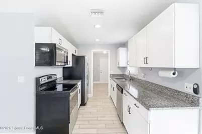 2936 Pembroke Road, Melbourne, FL 32935 - Photo 11