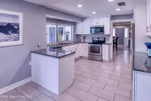 122 Sunset Dr, Cocoa Beach, FL 32931 - Photo 11